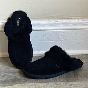 Koolaburra UGG Black Faux Fur Slip-On Slipper Sz 8